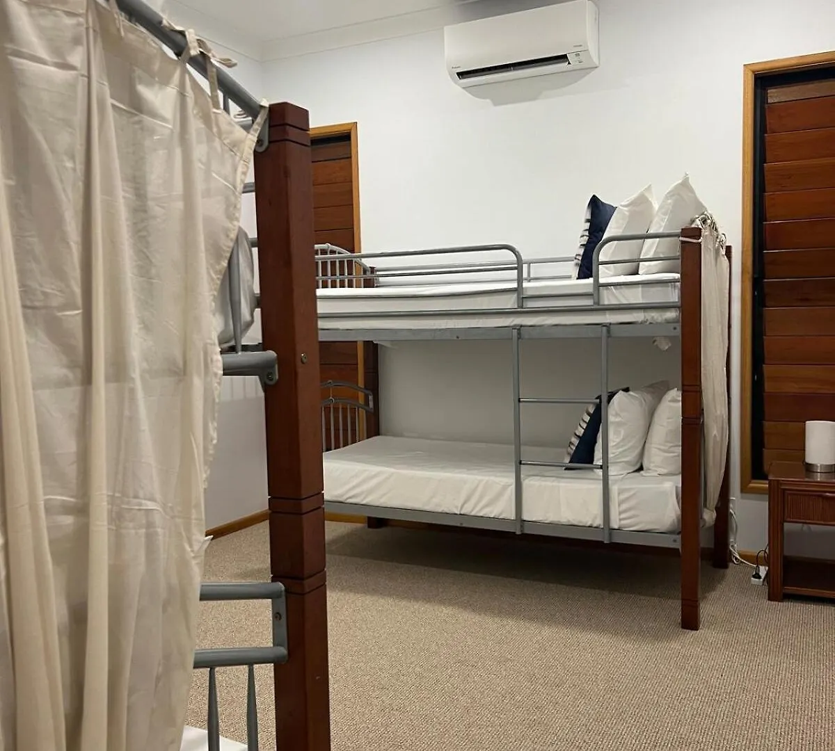 Big Beach House Tranquility - Beachfront Renovated Kewarra Beach 0*,